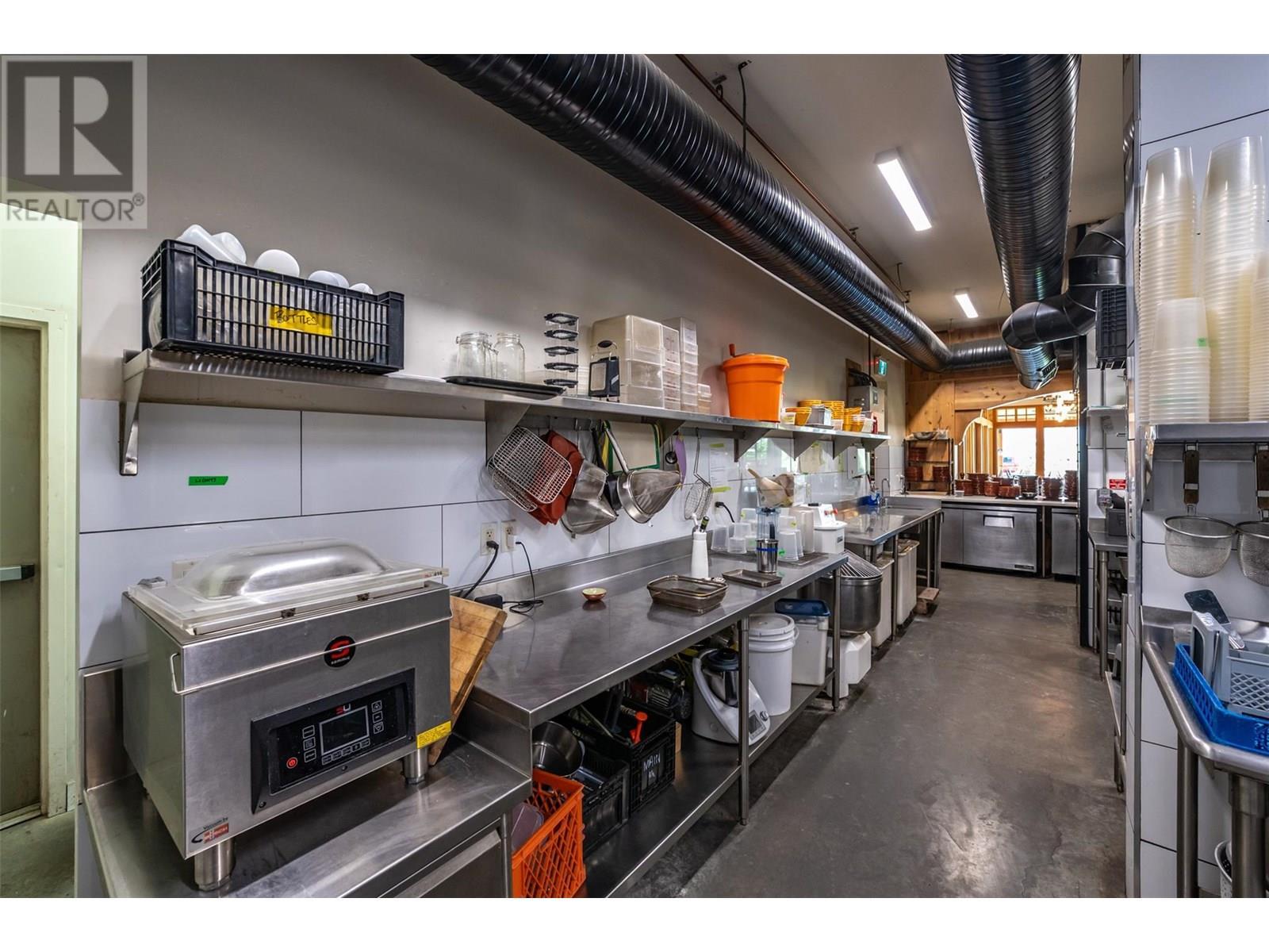 725 Mackenzie Road, Cawston, BC