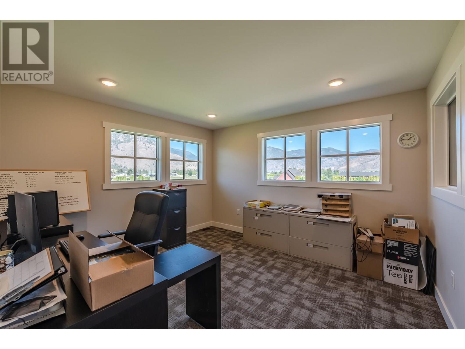 725 Mackenzie Road, Cawston, BC