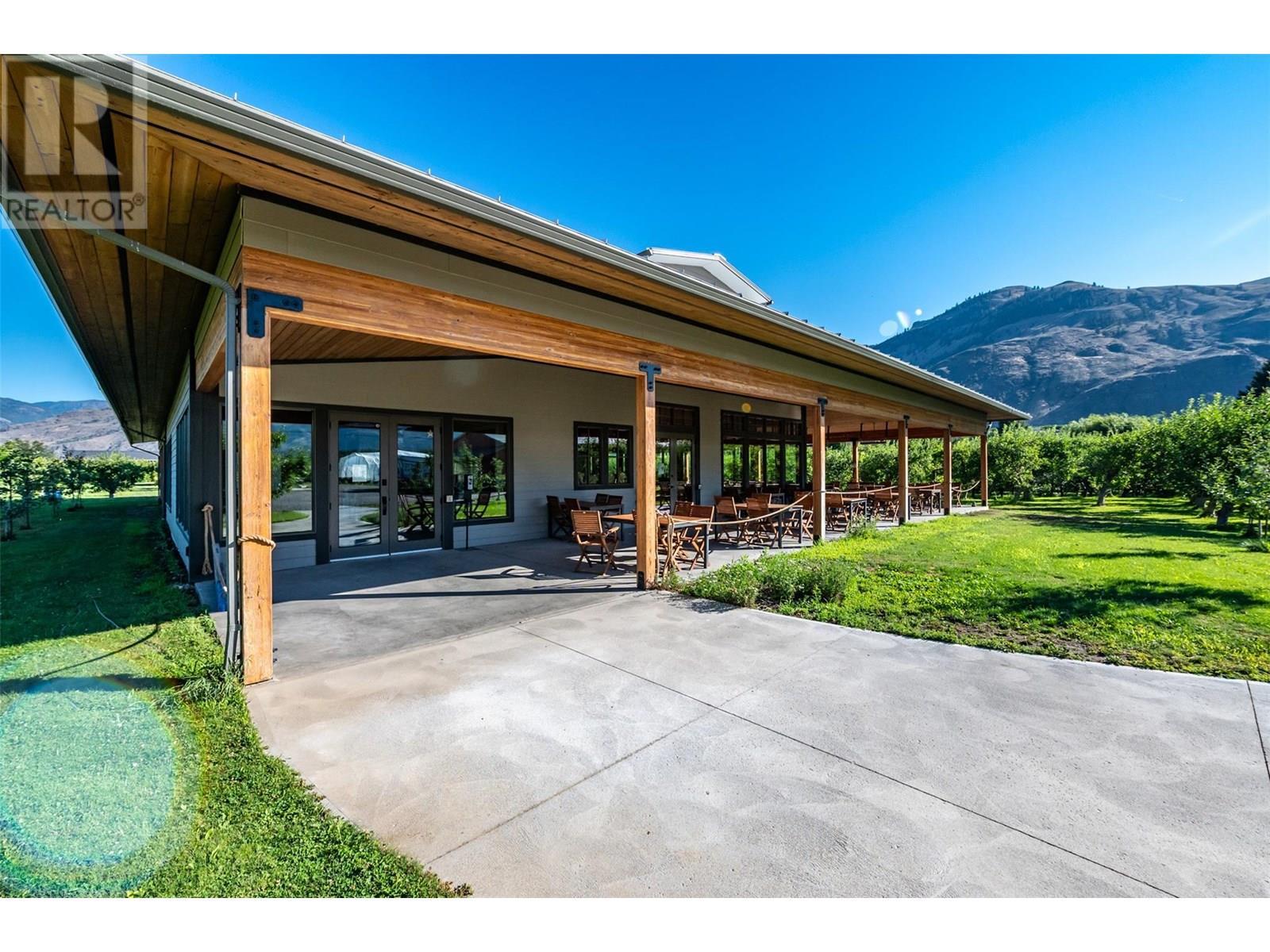 725 Mackenzie Road, Cawston, BC