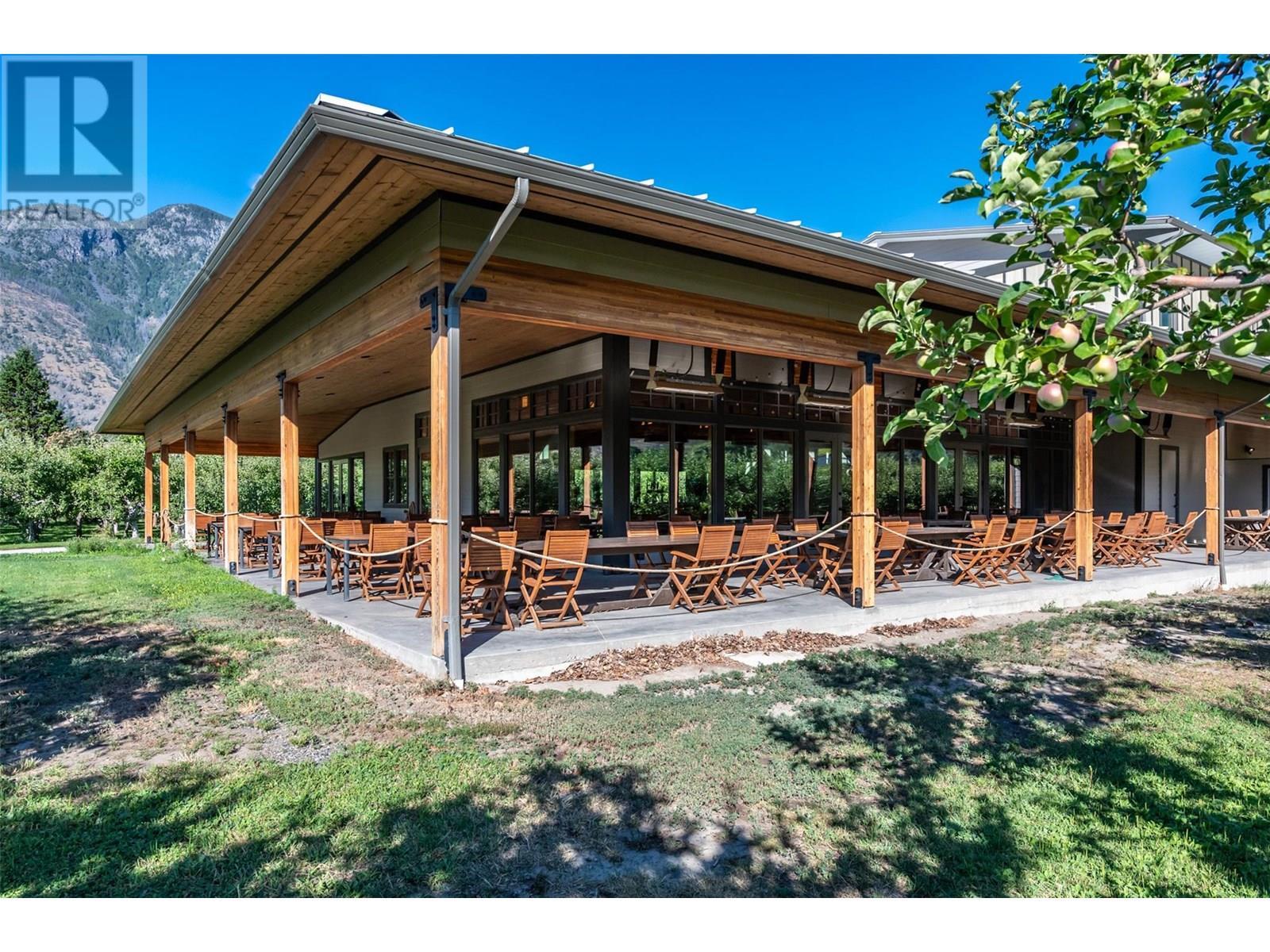 725 Mackenzie Road, Cawston, BC