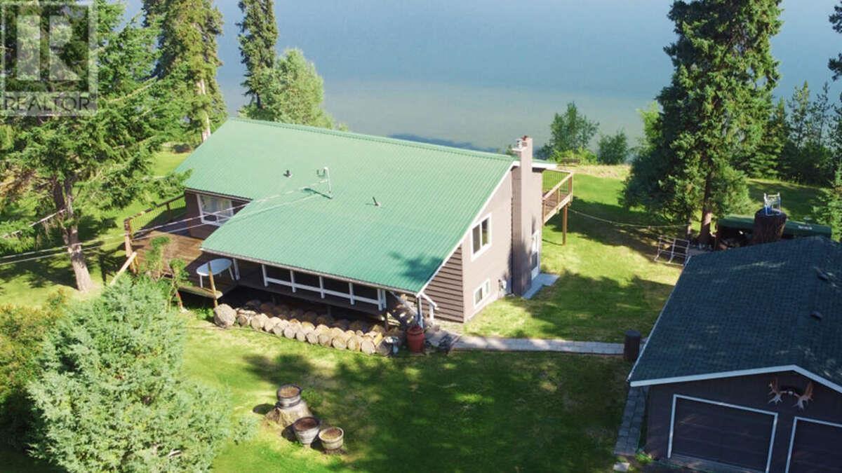 4803 Lakeview Road, Lac La Hache, BC - Outdoor