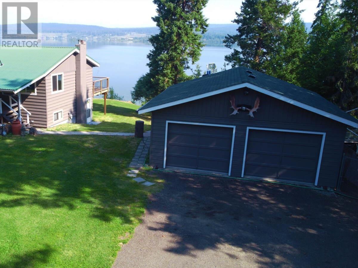 4803 Lakeview Road, Lac La Hache, BC - Outdoor