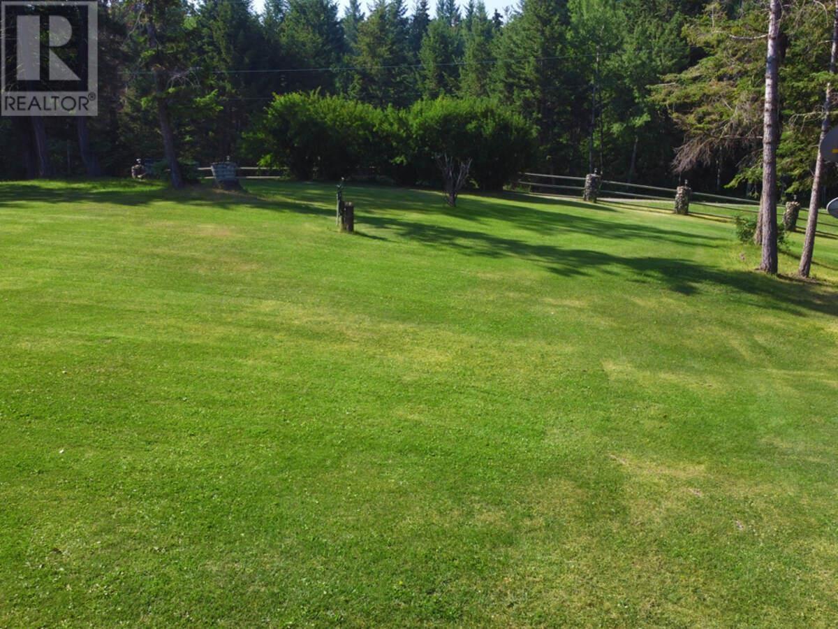 4803 Lakeview Road, Lac La Hache, BC - Outdoor