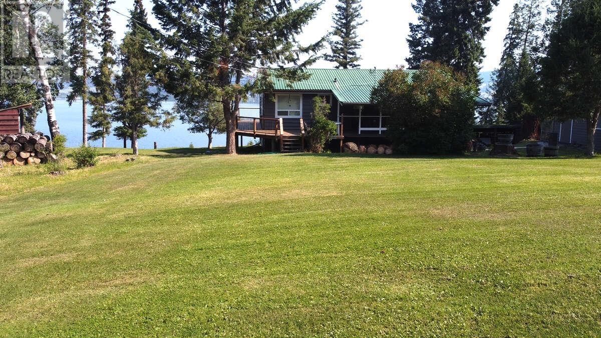 4803 Lakeview Road, Lac La Hache, BC - Outdoor