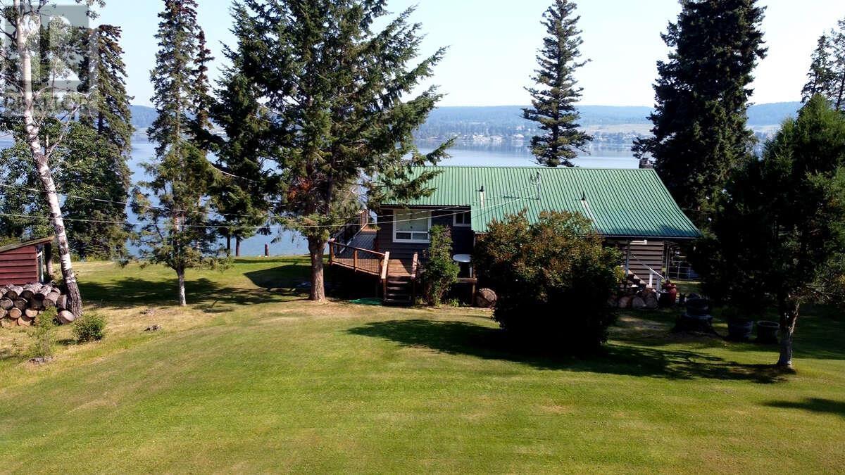 4803 Lakeview Road, Lac La Hache, BC - Outdoor