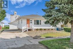 211 6th AVENUE W Gravelbourg, SK S0H 1X0