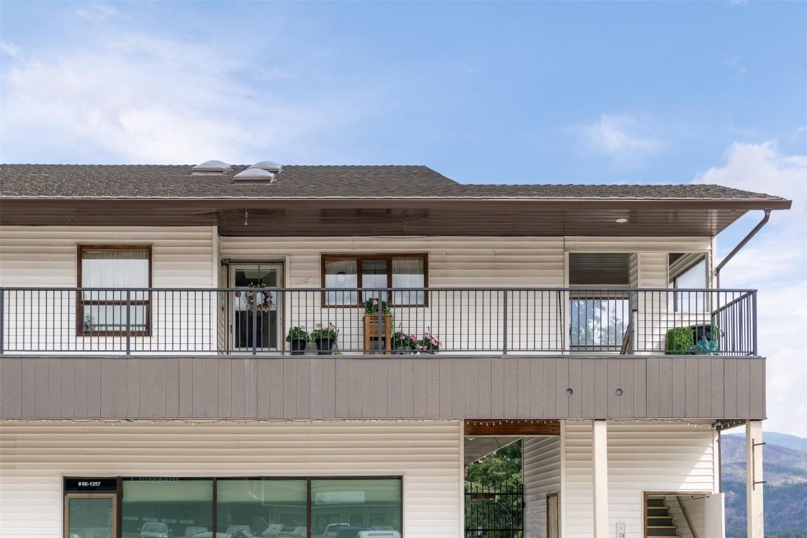 1-1261 Trans Canada Highway, Sorrento, BC - Outdoor