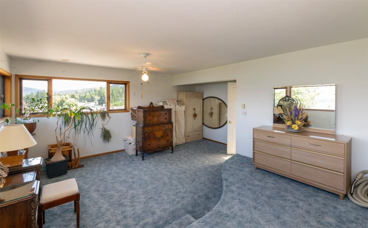 1-1261 Trans Canada Highway, Sorrento, BC - Indoor