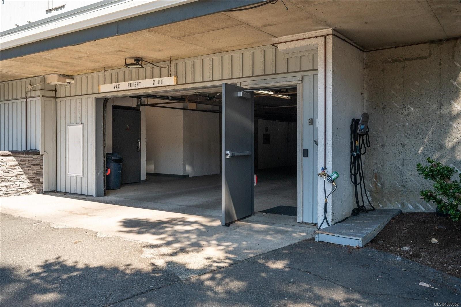 307-3555 Outrigger Rd, Nanoose Bay, BC - Outdoor