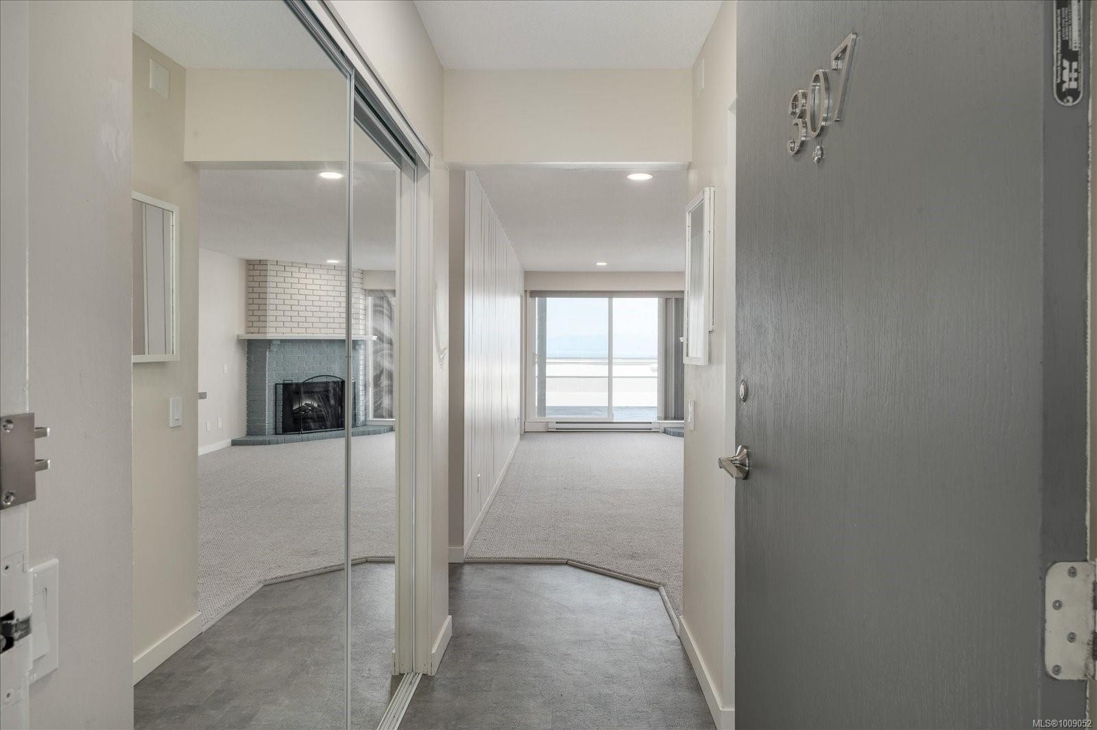 307-3555 Outrigger Rd, Nanoose Bay, BC - Indoor Photo Showing Other Room