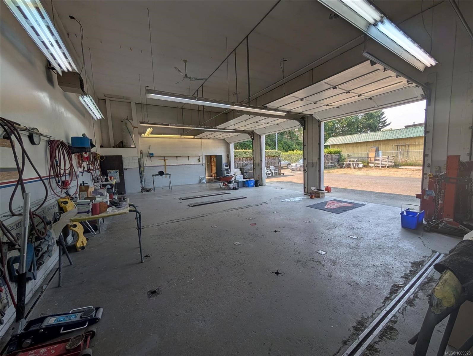 253 Fern Rd, Qualicum Beach, BC