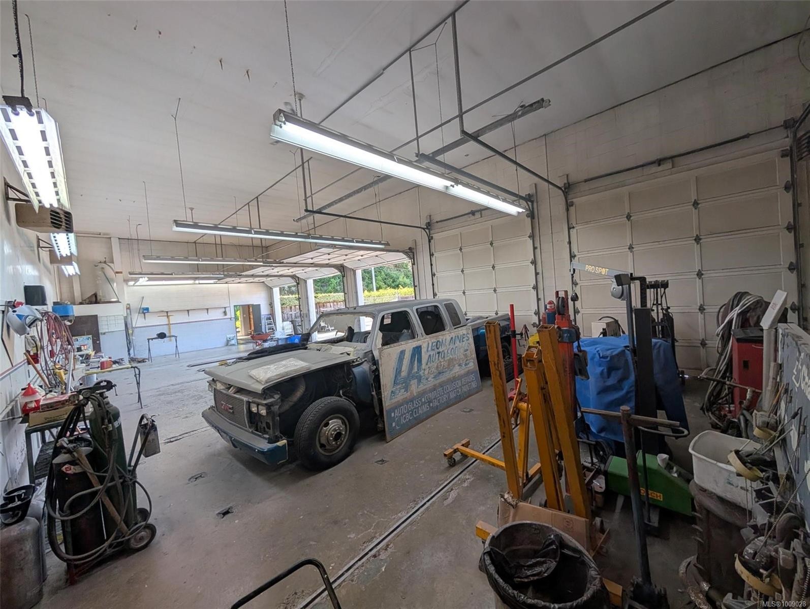 253 Fern Rd, Qualicum Beach, BC