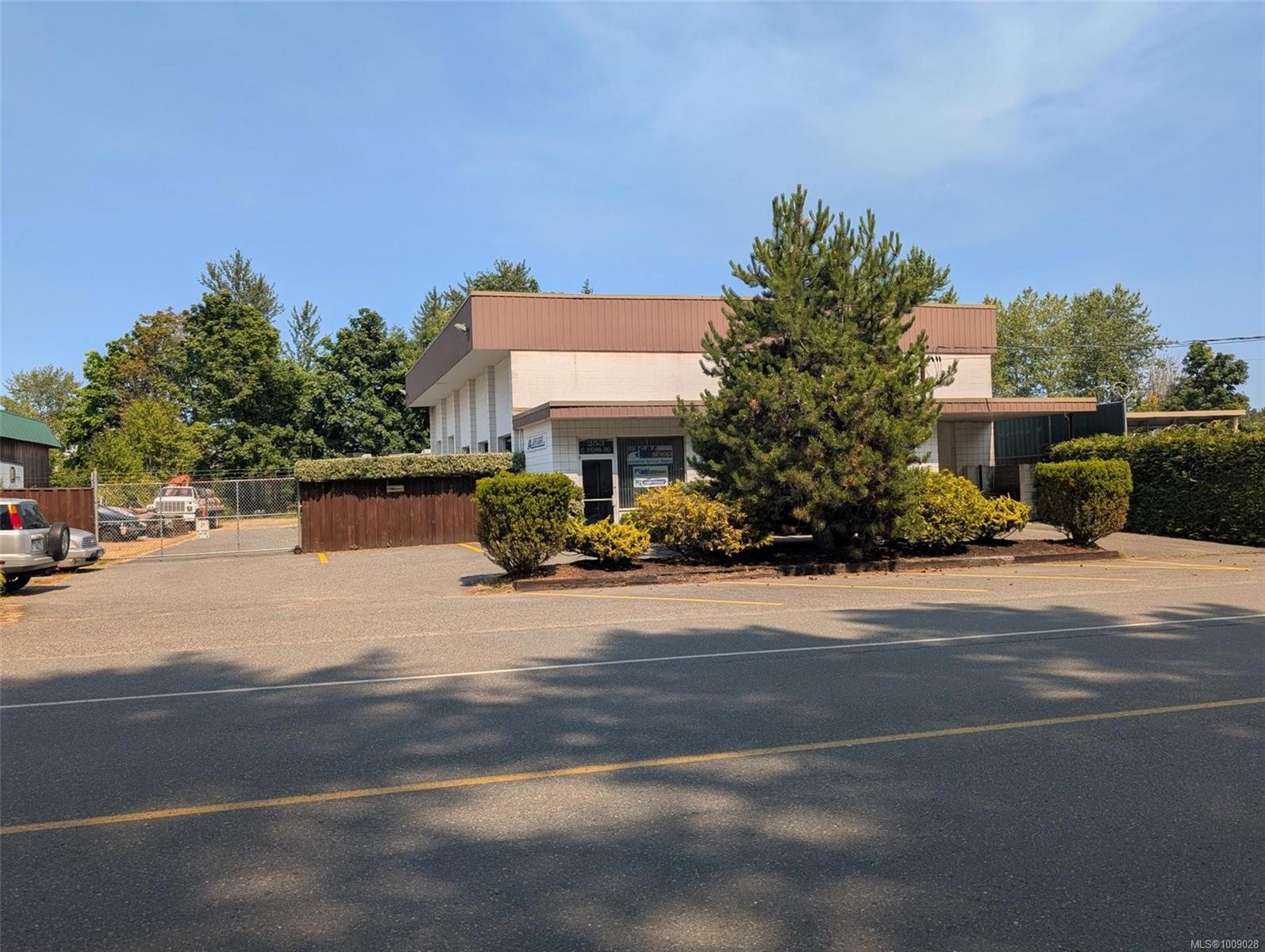 253 Fern Rd, Qualicum Beach, BC