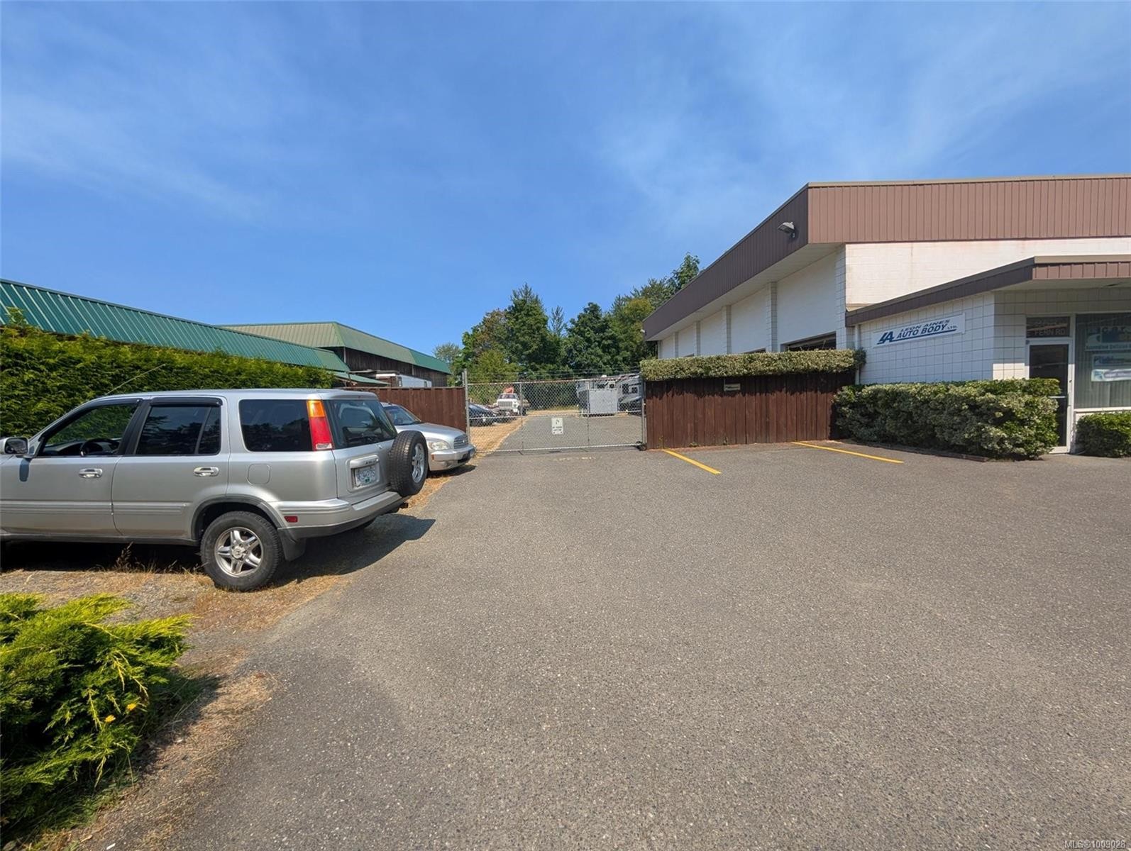 253 Fern Rd, Qualicum Beach, BC