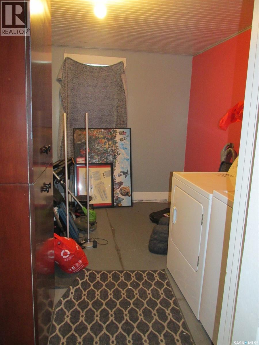 900 1St Street W, Nipawin, SK - Indoor Photo Showing Other Room