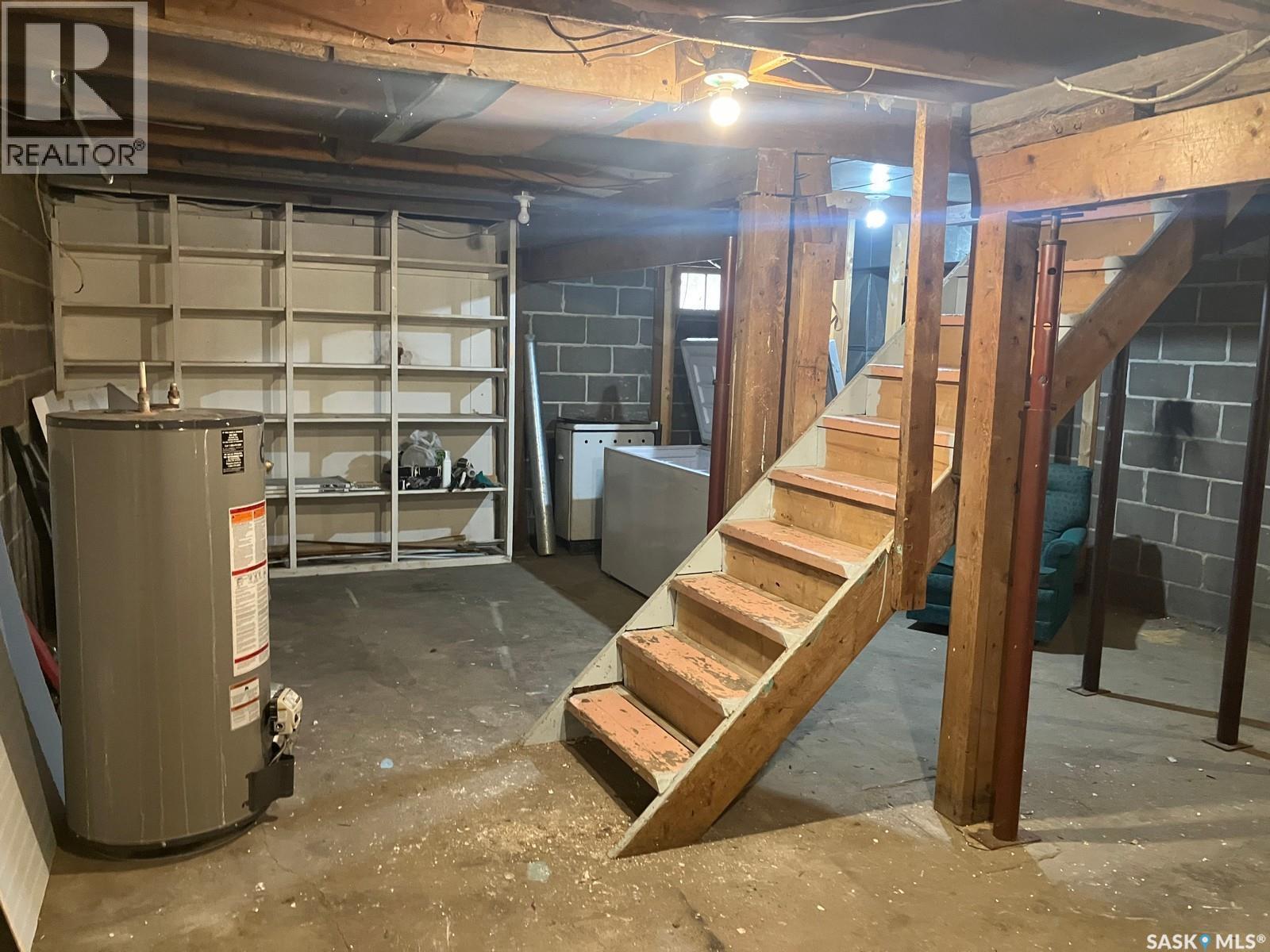 900 1St Street W, Nipawin, SK - Indoor Photo Showing Basement