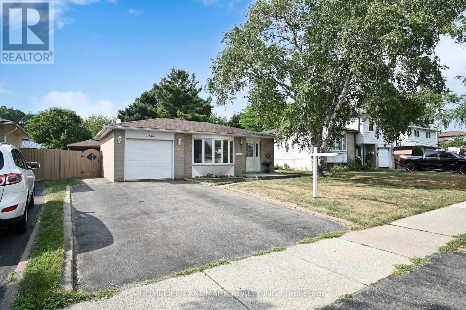 2603 Bromsgrove Road, Mississauga, ON - Outdoor With Facade