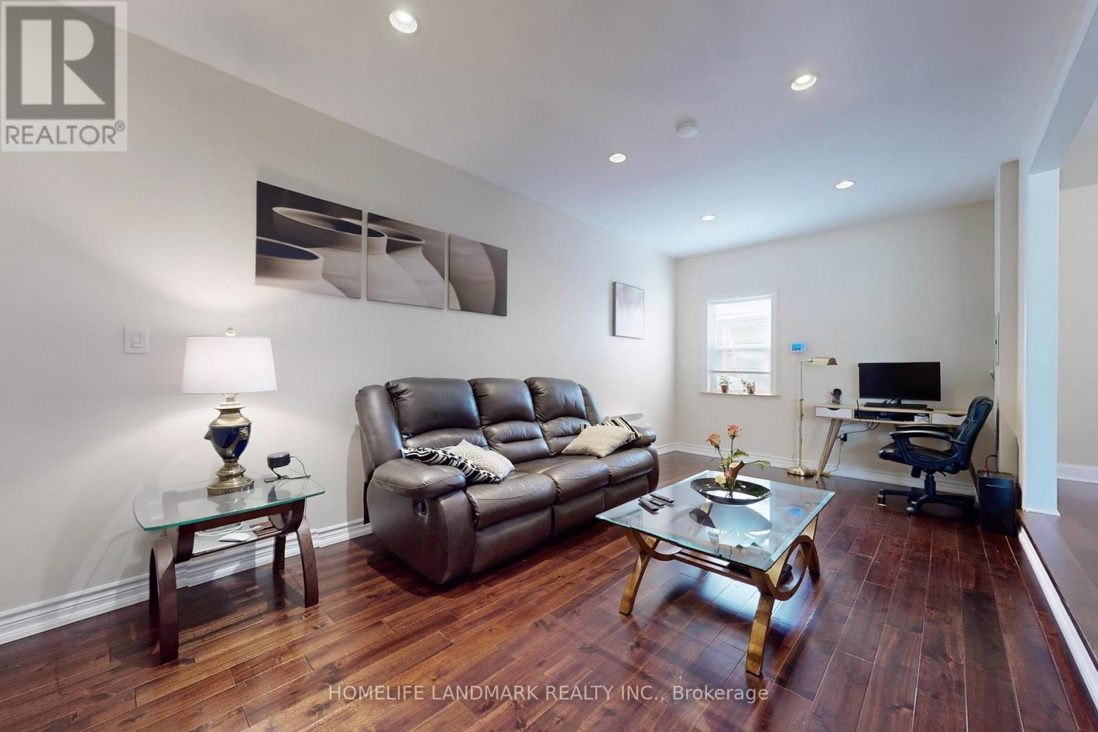 2603 Bromsgrove Road, Mississauga, ON - Indoor Photo Showing Living Room