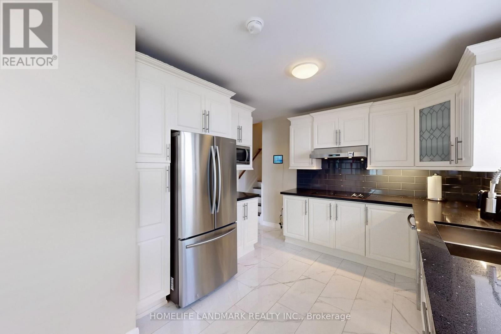 2603 Bromsgrove Road, Mississauga, ON - Indoor Photo Showing Kitchen
