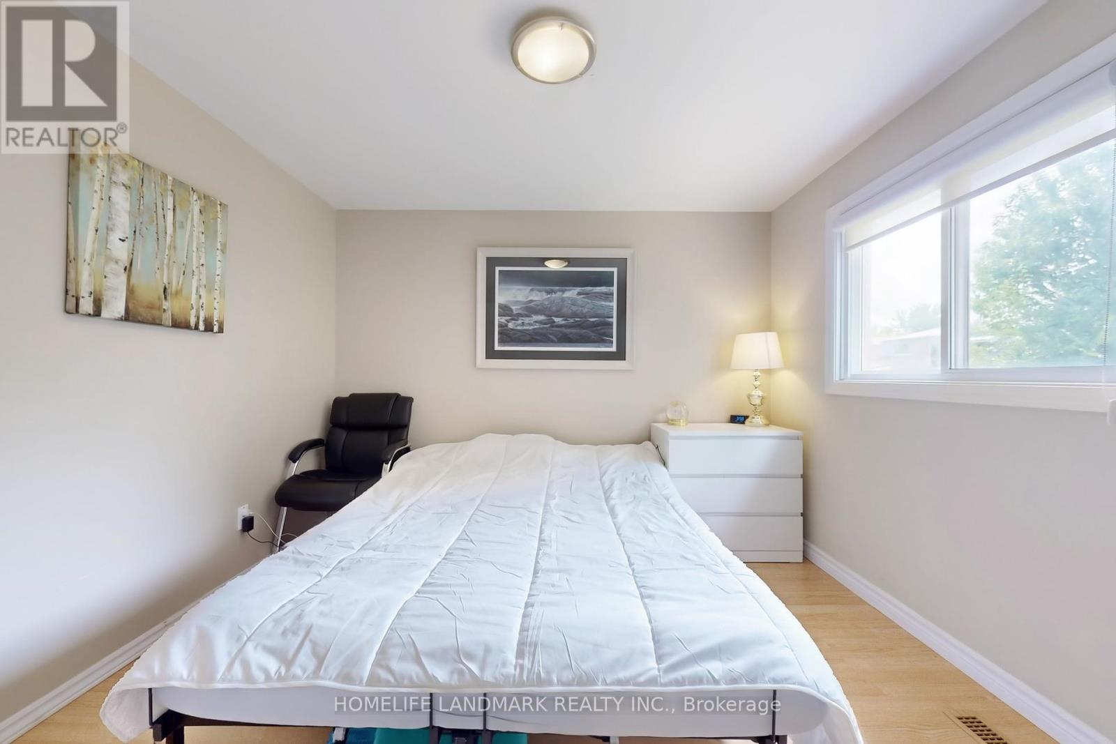 2603 Bromsgrove Road, Mississauga, ON - Indoor Photo Showing Bedroom