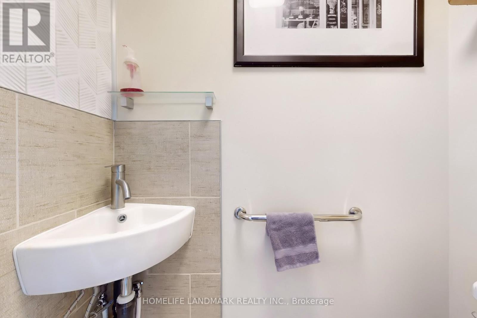 2603 Bromsgrove Road, Mississauga, ON - Indoor Photo Showing Bathroom