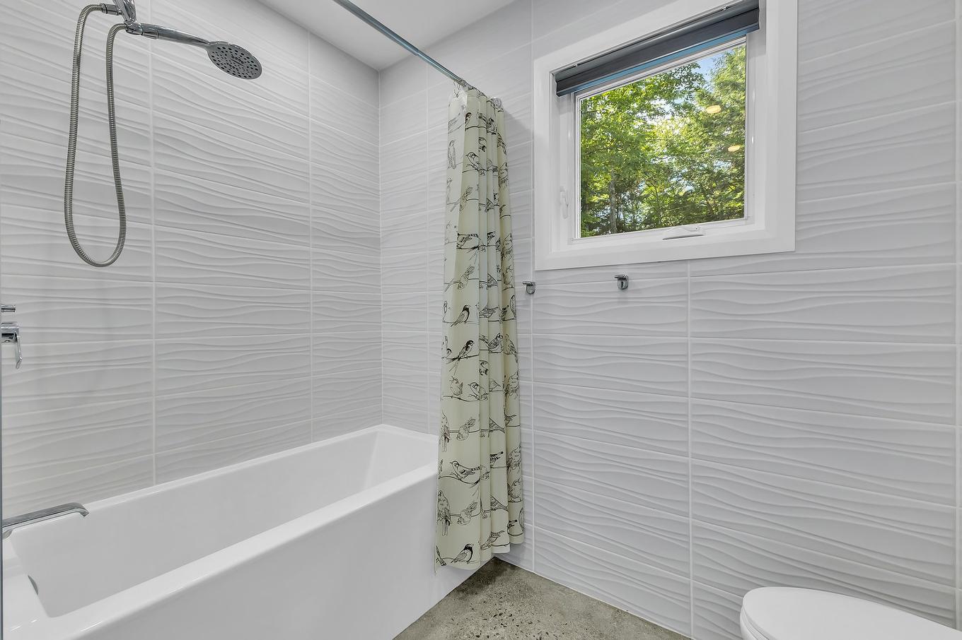 Bathroom - 132 Ch. Du Lac-Achigan, Val-Des-Monts, QC - Indoor Photo Showing Bathroom