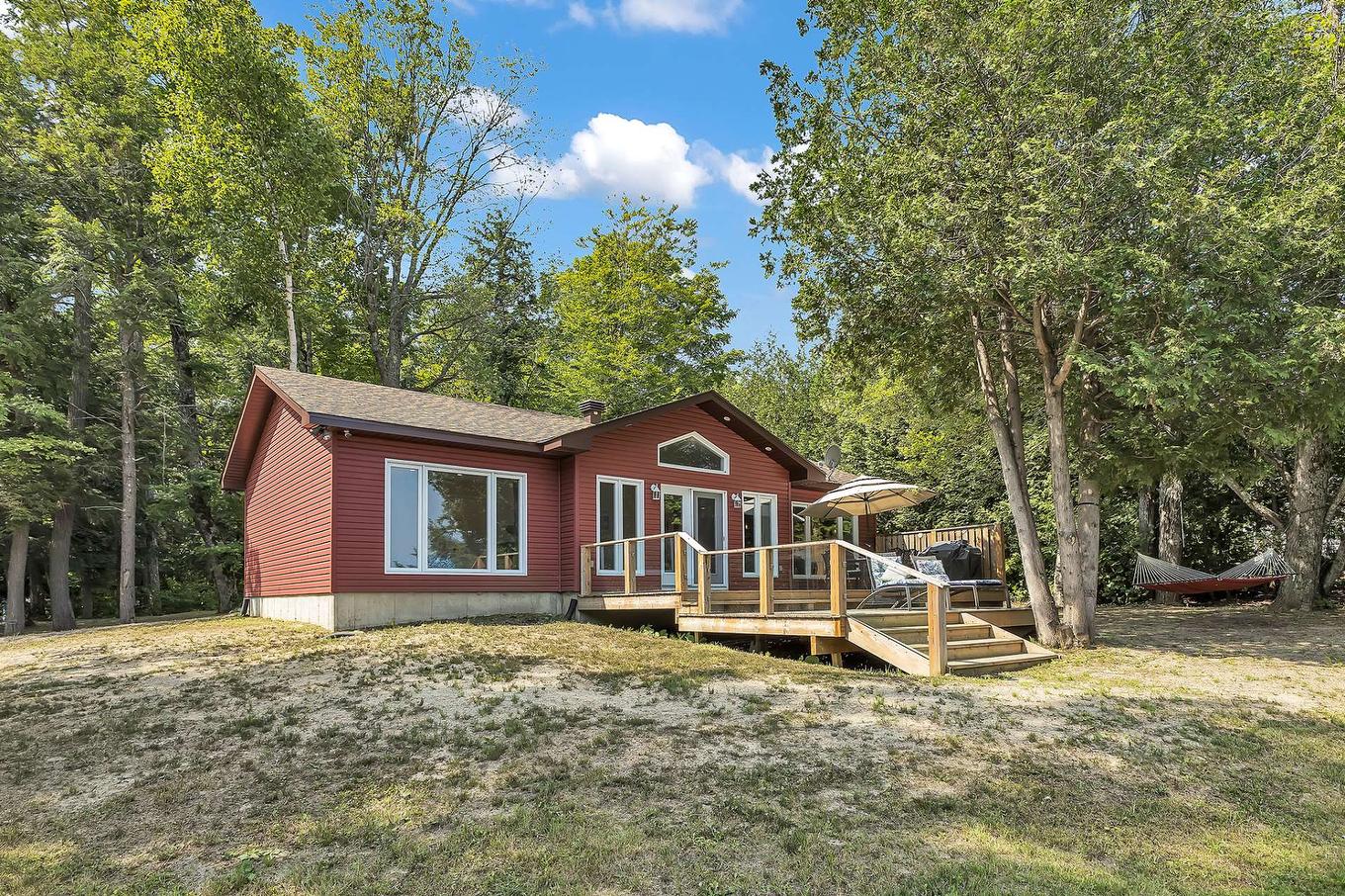Frontage - 132 Ch. Du Lac-Achigan, Val-Des-Monts, QC - Outdoor