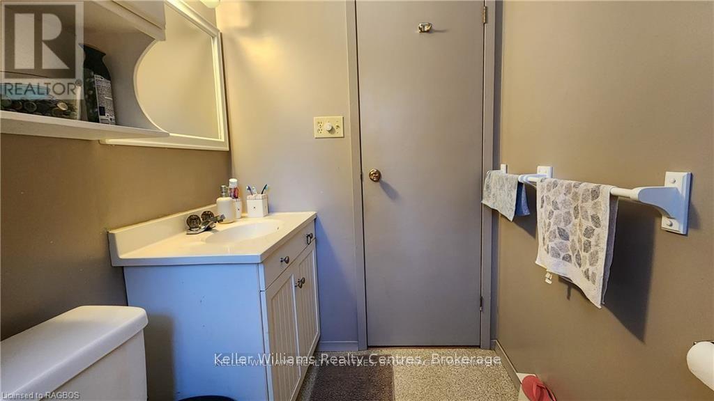 1 Cardinal Crescent, Northern Bruce Peninsula, ON - Indoor Photo Showing Bathroom