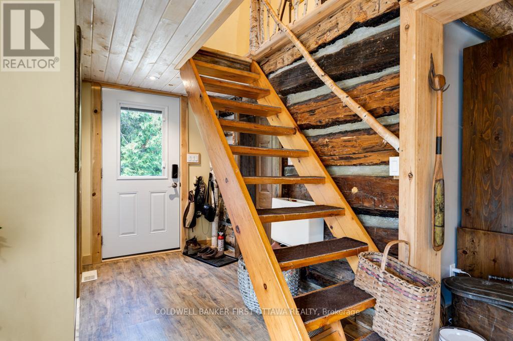 1169 Mosque Lake Road, Frontenac (Frontenac North), ON - Indoor Photo Showing Other Room