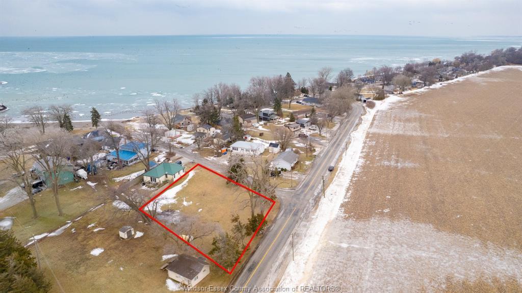 5 Beach, Leamington, ON