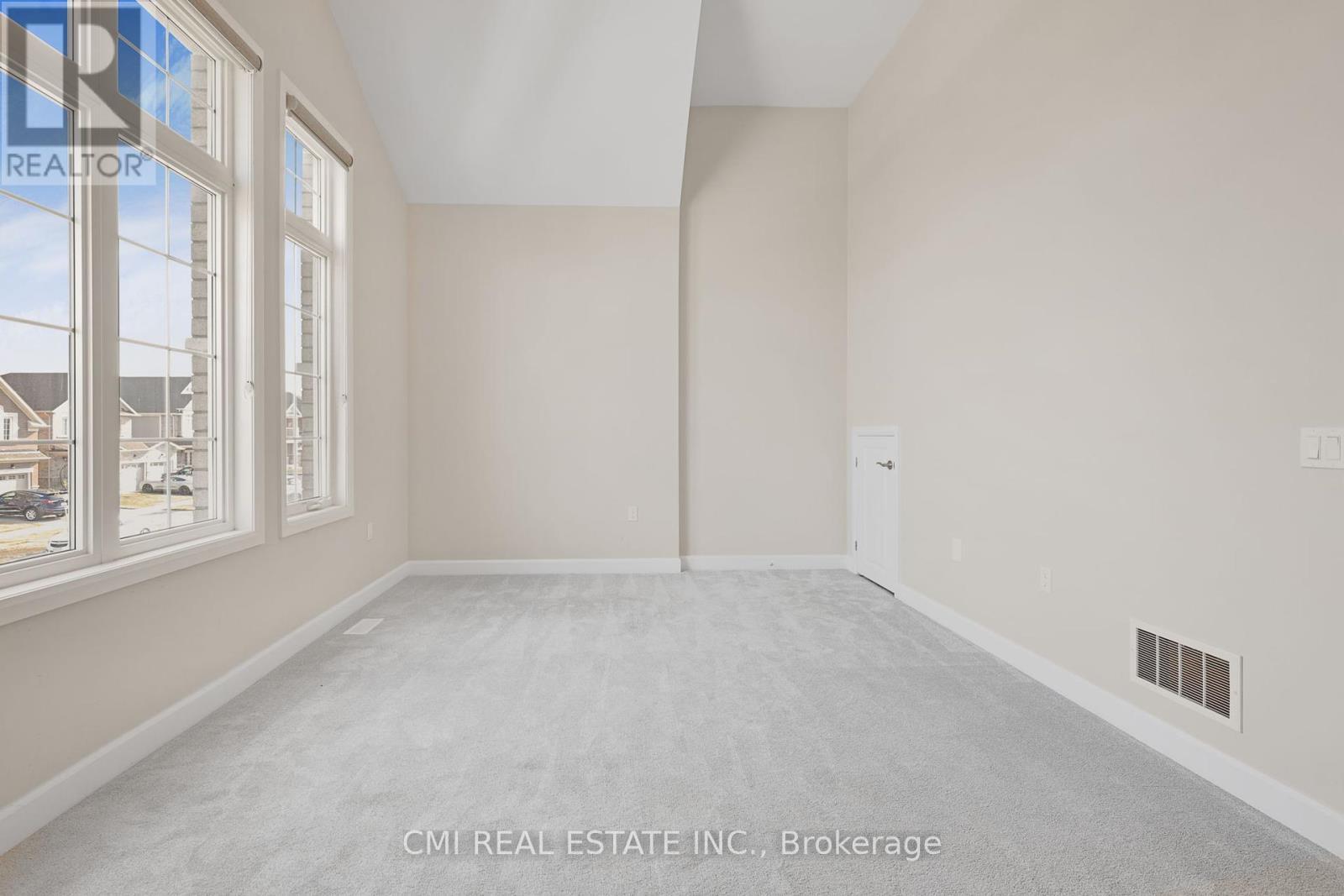 101 York Drive, Peterborough, ON - Indoor Photo Showing Other Room