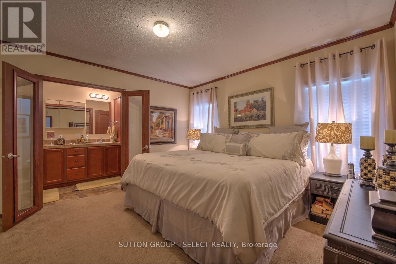 10 Caribbean Lane, Bluewater (Dashwood), ON - Indoor Photo Showing Bedroom