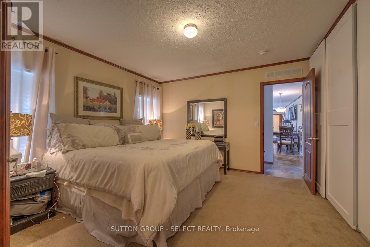 10 Caribbean Lane, Bluewater (Dashwood), ON - Indoor Photo Showing Bedroom