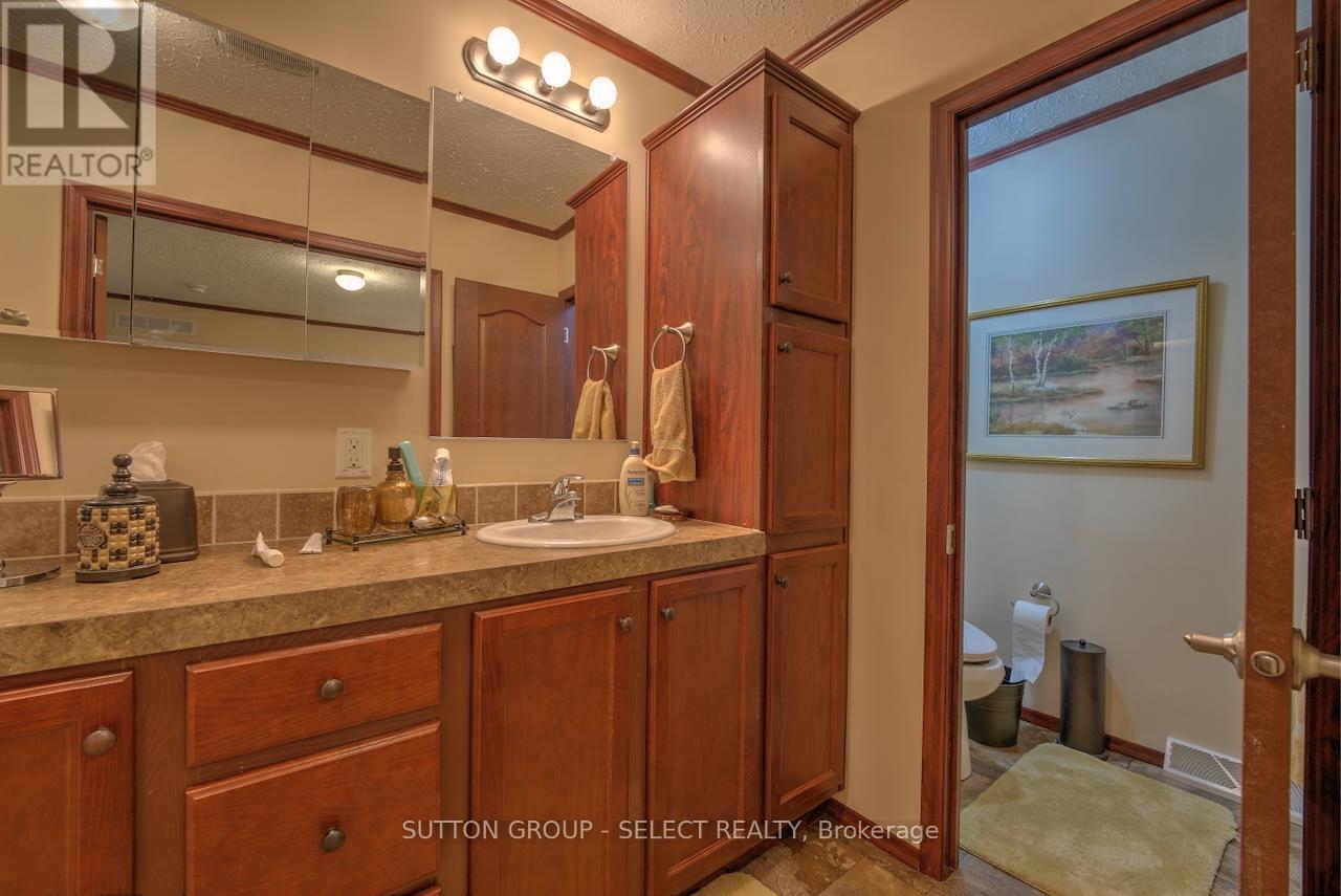 10 Caribbean Lane, Bluewater (Dashwood), ON - Indoor Photo Showing Bathroom