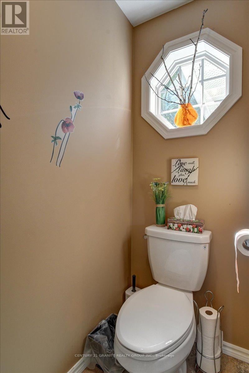 183 Fell Road, Hastings Highlands (Herschel Ward), ON - Indoor Photo Showing Bathroom