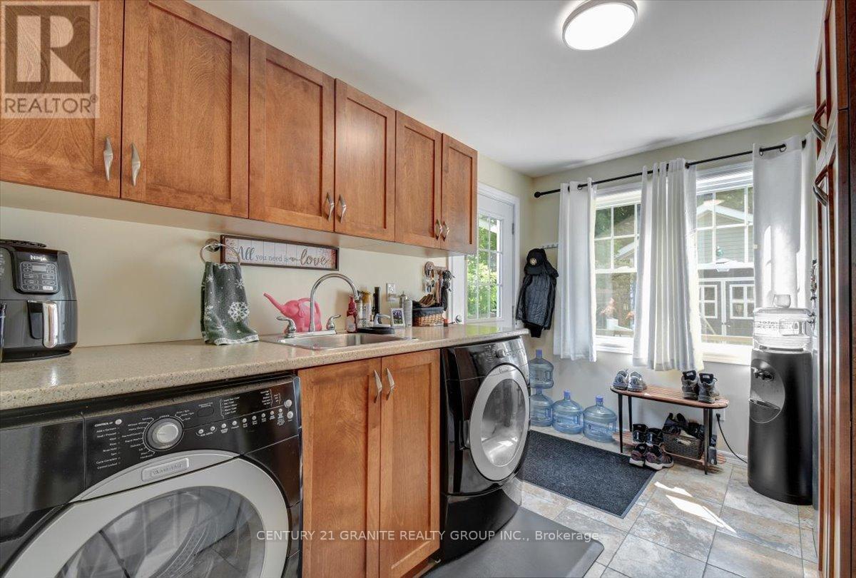 183 Fell Road, Hastings Highlands (Herschel Ward), ON - Indoor Photo Showing Laundry Room