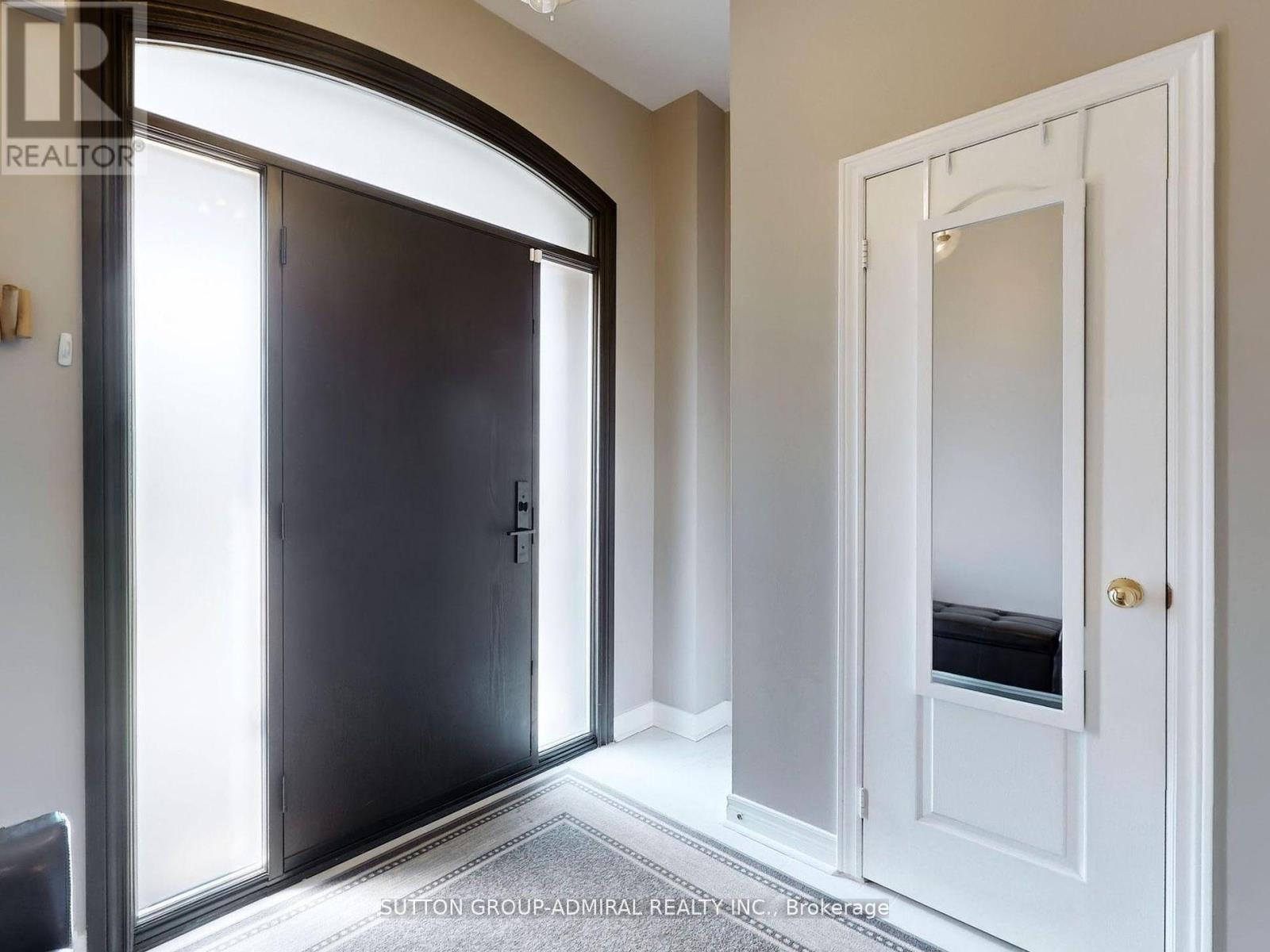 25 D'Eva Drive, Vaughan, ON - Indoor Photo Showing Other Room
