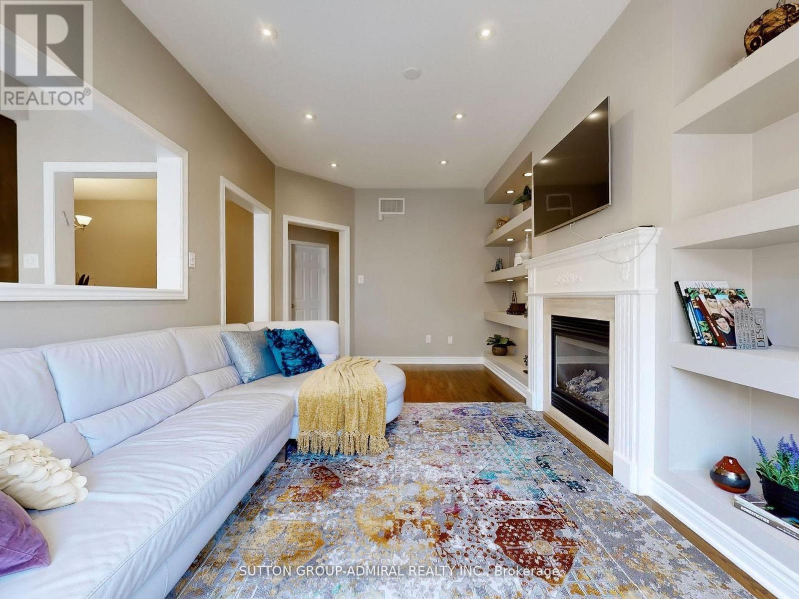 25 D'Eva Drive, Vaughan, ON - Indoor Photo Showing Living Room With Fireplace