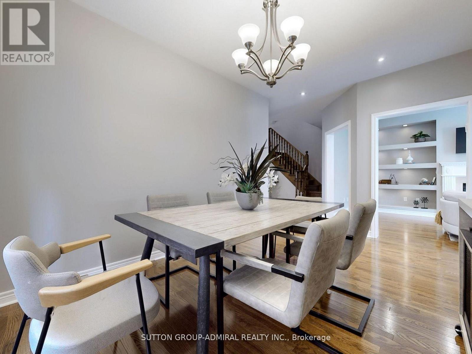 25 D'Eva Drive, Vaughan, ON - Indoor Photo Showing Dining Room