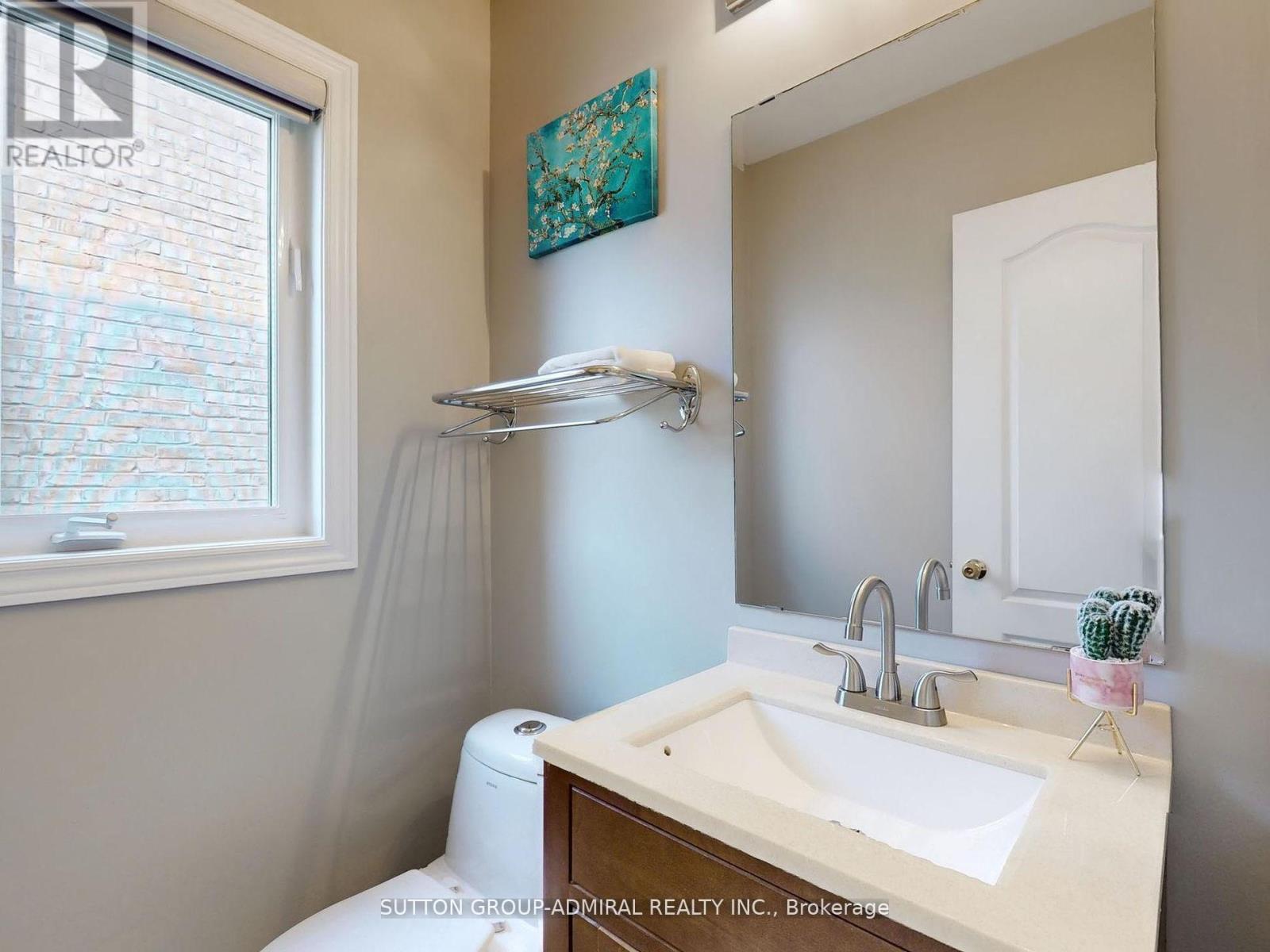 25 D'Eva Drive, Vaughan, ON - Indoor Photo Showing Bathroom