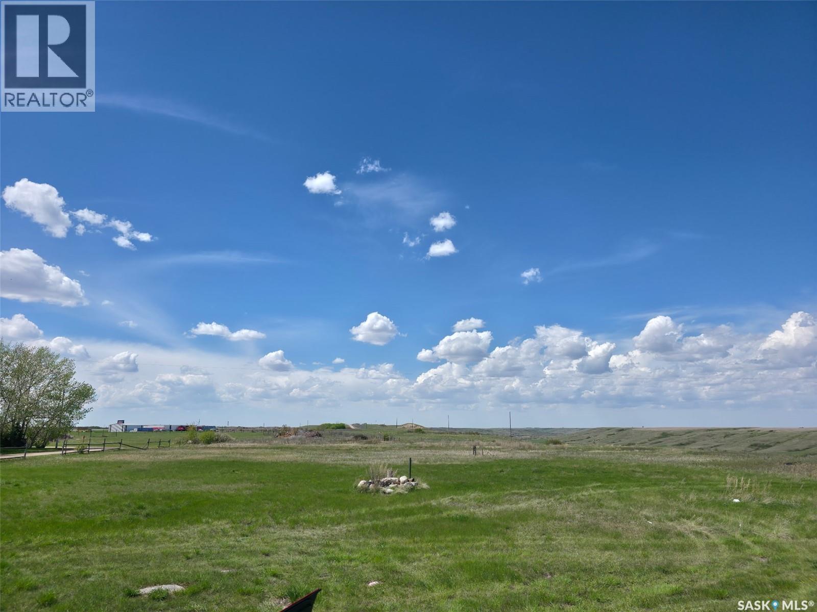 201 2Nd A Street W, Chamberlain, SK - Outdoor With View