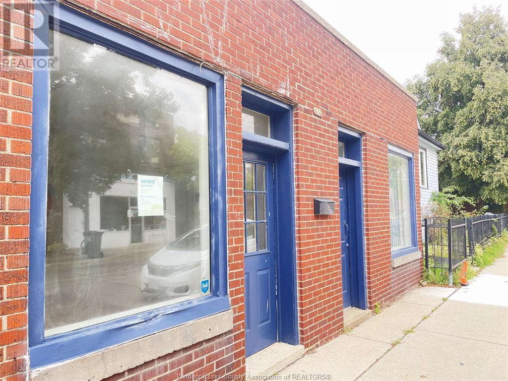 1050 Drouillard St, Windsor, ON - Outdoor With Exterior