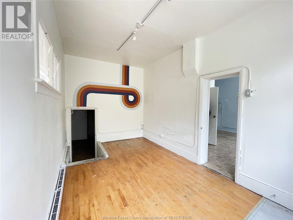 1050 Drouillard St, Windsor, ON - Indoor Photo Showing Other Room