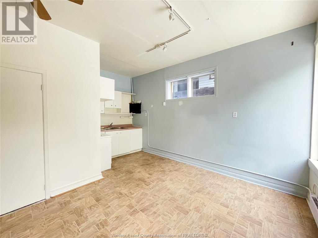 1050 Drouillard St, Windsor, ON - Indoor Photo Showing Other Room