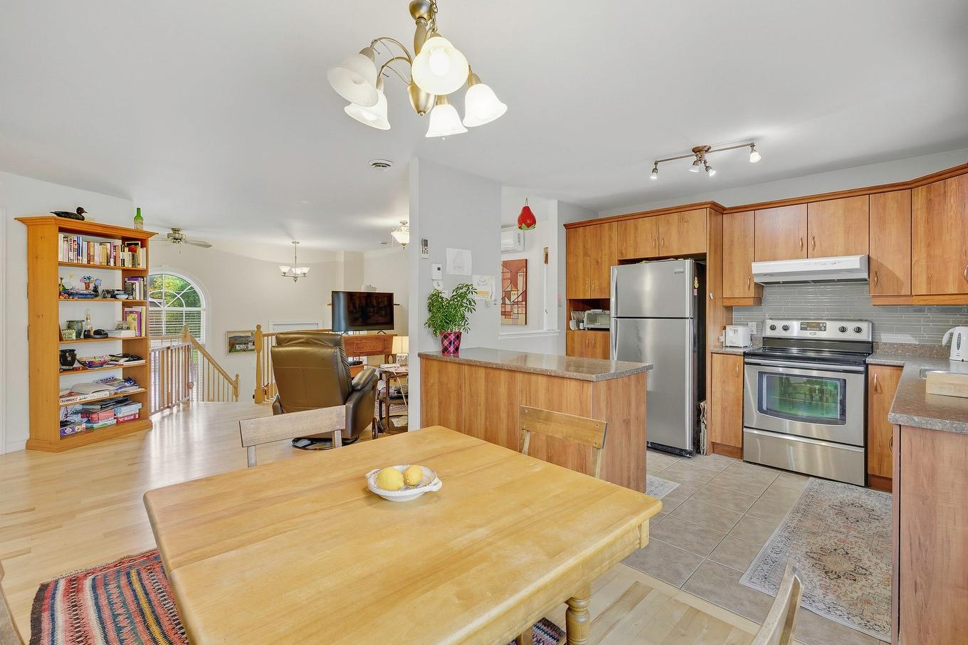 Dining room - 454 Rue Lafleur, Brownsburg-Chatham, QC - Indoor Photo Showing Kitchen