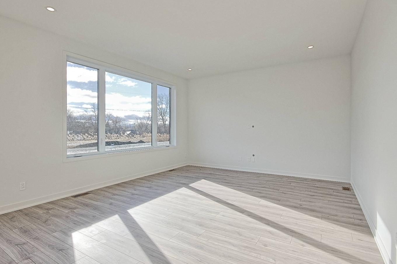 Living room - Rue Du Quai, Saint-Louis-De-Gonzague, QC - Indoor Photo Showing Other Room