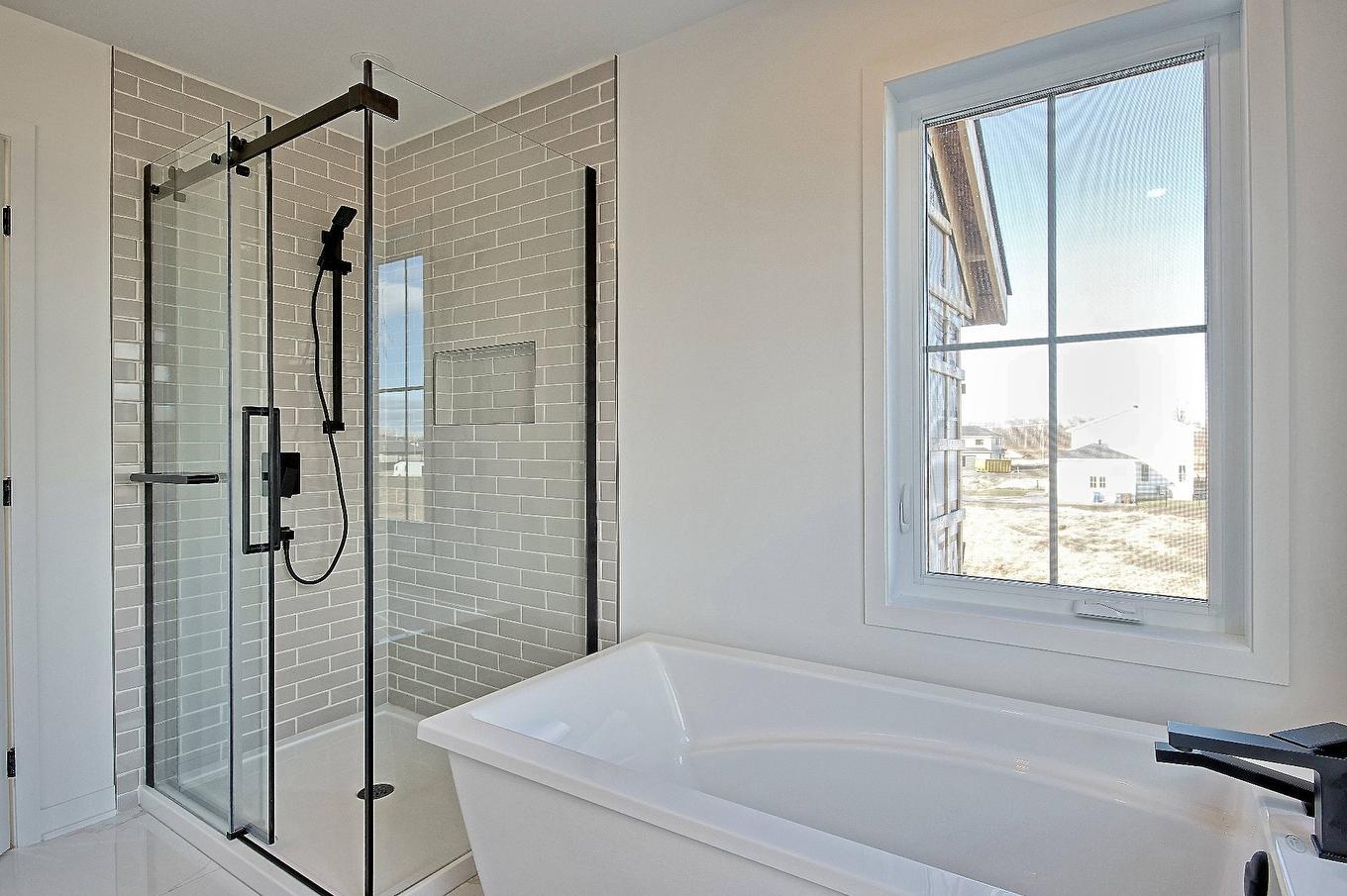 Bathroom - Rue Du Quai, Saint-Louis-De-Gonzague, QC - Indoor Photo Showing Bathroom