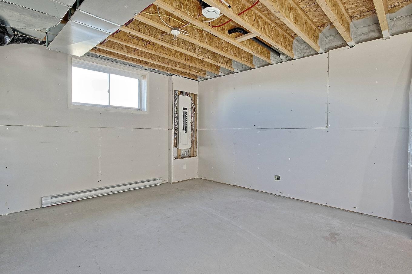 Basement - Rue Du Quai, Saint-Louis-De-Gonzague, QC - Indoor Photo Showing Basement