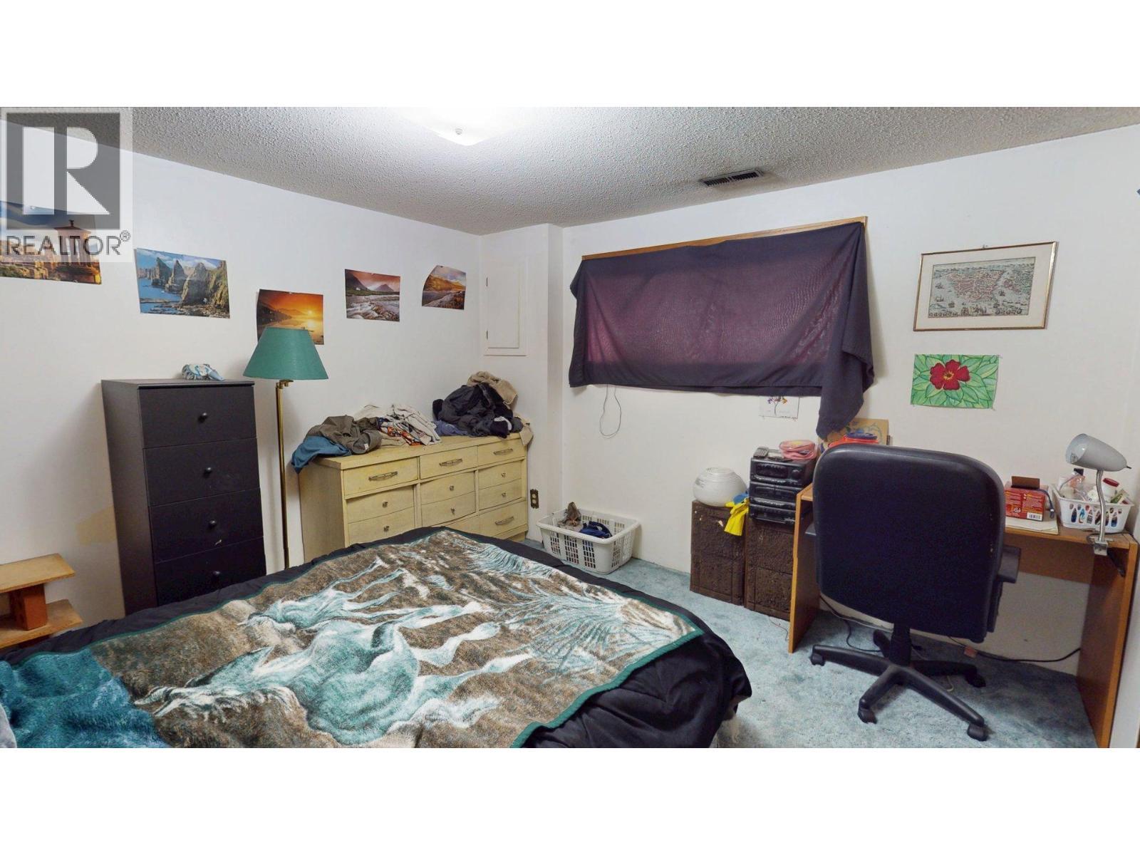 2016 Alder Street, Elkford, BC - Indoor Photo Showing Bedroom