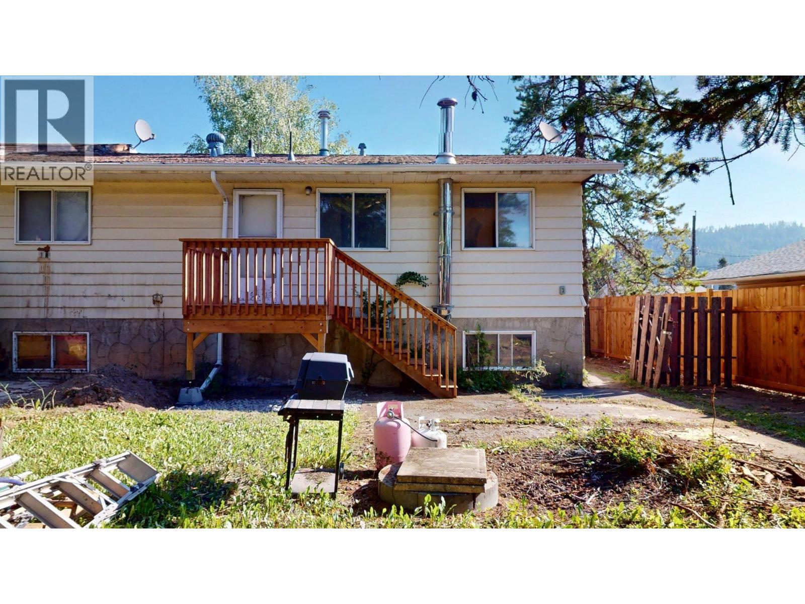 2016 Alder Street, Elkford, BC - Outdoor